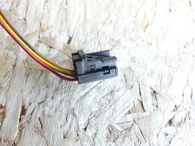 Mercedes Black 4 Pin 4 Wire Connector 00354589404